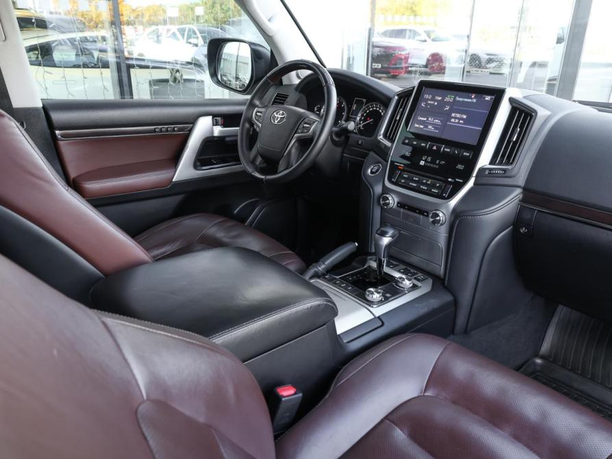 Toyota Land Cruiser 200 Series Рестайлинг 2 Москва  - изображение 10