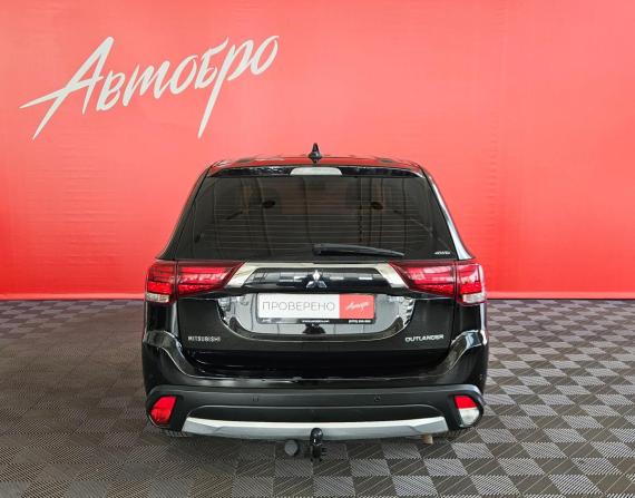 Mitsubishi Outlander III Рестайлинг 2 с пробегом 2017 года, цена 1 700 000 рублей, 134516 км, внедорожник, Автокод Объявления