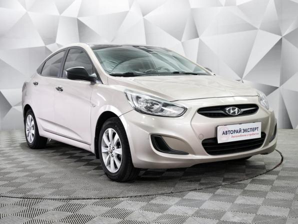 Hyundai Solaris I с пробегом 2013 года, цена 635 000 рублей, 189000 км, седан, Автокод Объявления