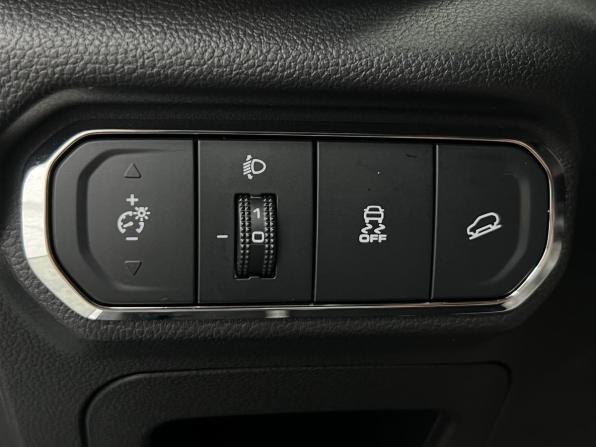 Haval Jolion I Рестайлинг с пробегом 2025 года, цена 2 499 000 рублей, 15577 км, внедорожник, Автокод Объявления