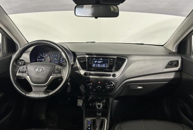 Hyundai Solaris II с пробегом 2018 года, цена 1 370 000 рублей, 131054 км, седан, Автокод Объявления