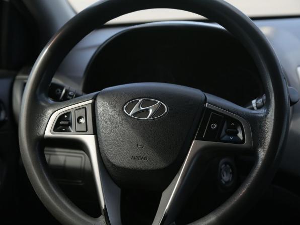 Hyundai Solaris I Рестайлинг с пробегом 2015 года, цена 747 000 рублей, 192500 км, седан, Автокод Объявления