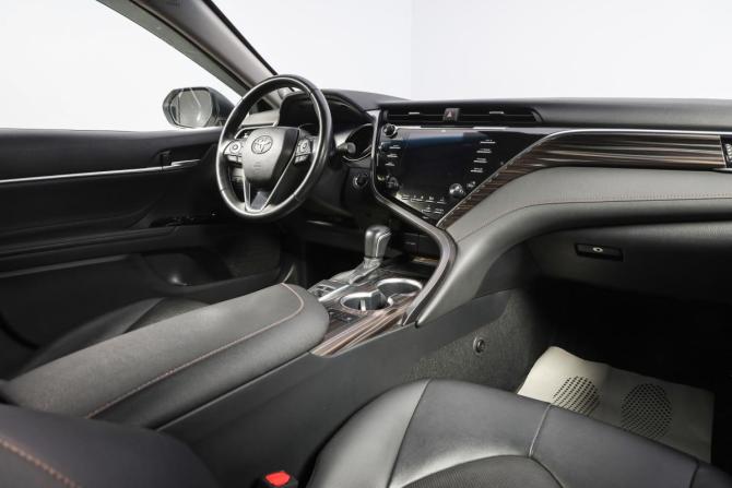 Toyota Camry VIII (XV70) с пробегом 2018 года, цена 3 049 000 рублей, 84000 км, седан, Автокод Объявления