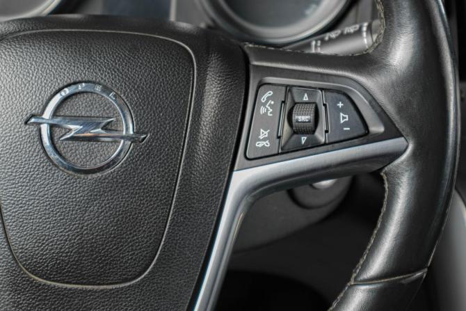 Opel Astra J с пробегом 2011 года, цена 729 000 рублей, 160600 км, хэтчбек, Автокод Объявления