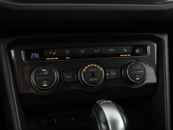 Volkswagen Tiguan II с пробегом 2017 года, цена 2 098 999 рублей, 151834 км, внедорожник, Автокод Объявления