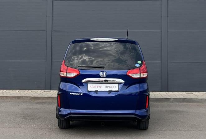 Honda Freed II с пробегом 2017 года, цена 1 270 000 рублей, 163953 км, компактвэн, Автокод Объявления