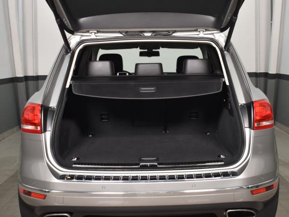 Volkswagen Touareg II Рестайлинг с пробегом 2015 года, цена 3 334 995 рублей, 170900 км, внедорожник, Автокод Объявления