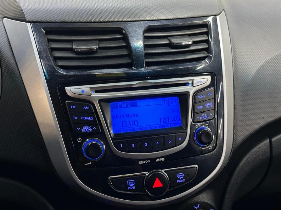 Hyundai Solaris I Санкт-Петербург  - изображение 15