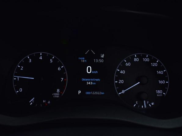 Toyota Yaris IV с пробегом 2020 года, цена 1 049 995 рублей, 122022 км, хэтчбек, Автокод Объявления