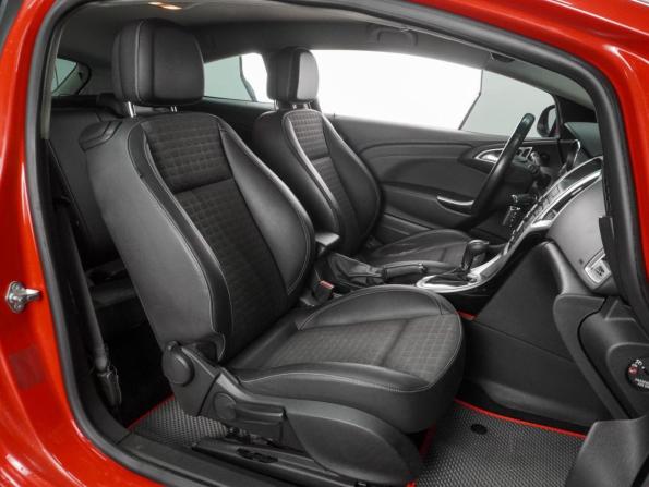 Opel Astra J Рестайлинг с пробегом 2013 года, цена 749 000 рублей, 110969 км, хэтчбек, Автокод Объявления