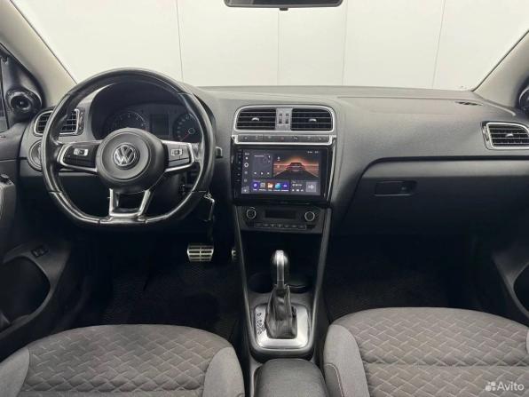 Volkswagen Polo V Рестайлинг с пробегом 2018 года, цена 1 375 000 рублей, 113002 км, седан, Автокод Объявления