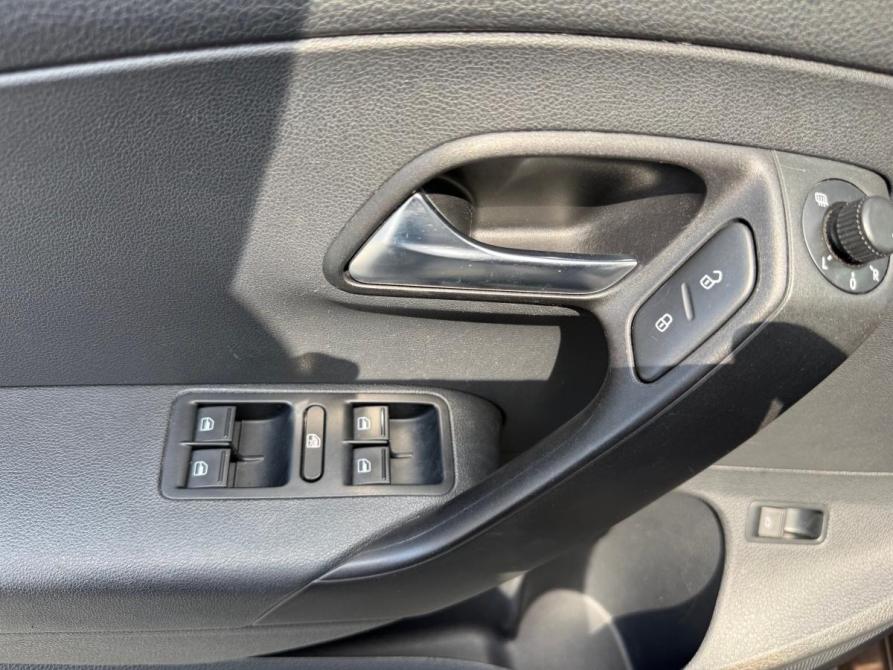 Volkswagen Polo V Рестайлинг Курган  - изображение 8