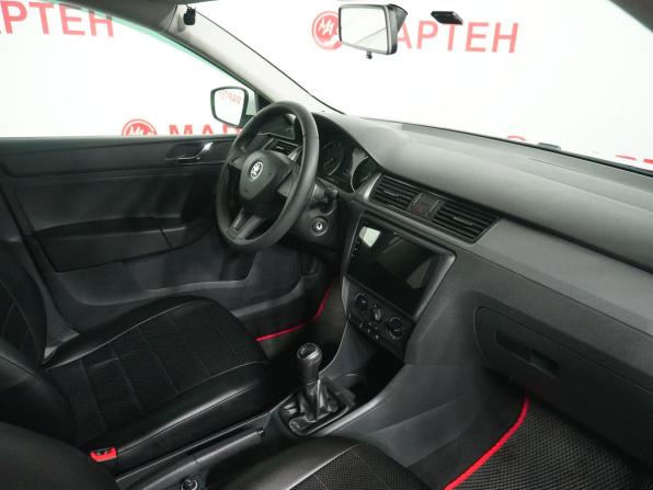 Skoda Rapid I с пробегом 2016 года, цена 998 000 рублей, 145784 км, лифтбек, Автокод Объявления