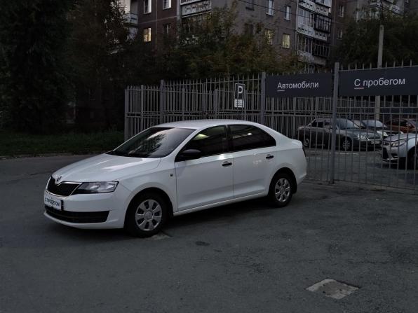 Skoda Rapid I с пробегом 2017 года, цена 815 000 рублей, 240000 км, лифтбек, Автокод Объявления