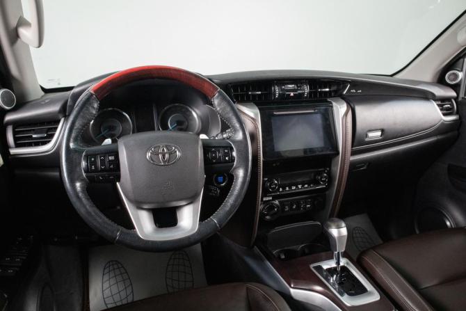 Toyota Fortuner II с пробегом 2017 года, цена 2 899 000 рублей, 155800 км, внедорожник, Автокод Объявления