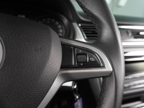 Skoda Rapid I с пробегом 2015 года, цена 1 149 000 рублей, 106927 км, лифтбек, Автокод Объявления