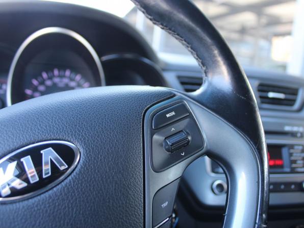 Kia Rio III Рестайлинг с пробегом 2015 года, цена 1 149 000 рублей, 94354 км, седан, Автокод Объявления