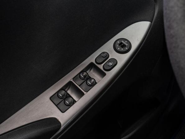 Hyundai Solaris I Рестайлинг с пробегом 2014 года, цена 800 000 рублей, 308945 км, хэтчбек, Автокод Объявления