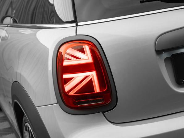 Mini Hatch III (F55/F56) Рестайлинг 2 с пробегом 2022 года, цена 3 890 000 рублей, 17160 км, хэтчбек, Автокод Объявления