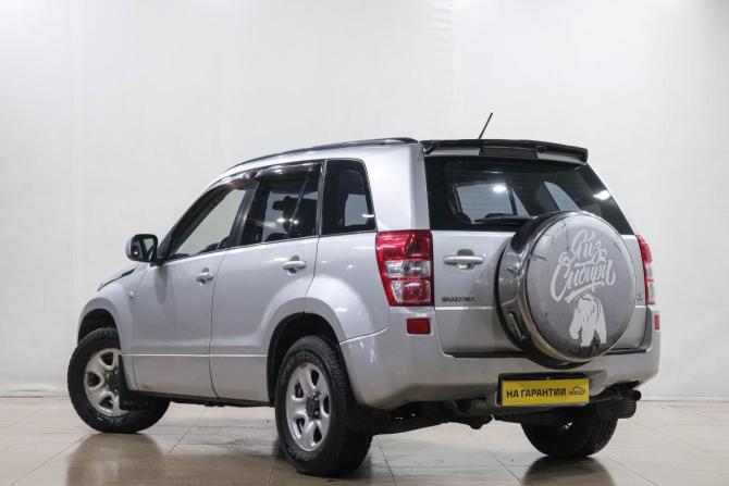 Suzuki Grand Vitara II с пробегом 2005 года, цена 699 000 рублей, 358000 км, внедорожник, Автокод Объявления