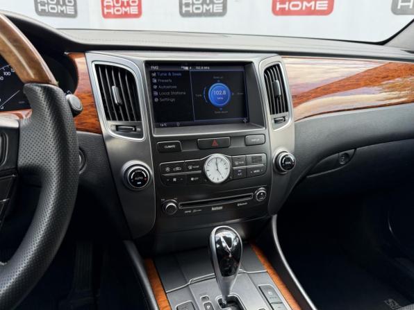 Hyundai Equus II с пробегом 2011 года, цена 829 990 рублей, 292337 км, седан, Автокод Объявления