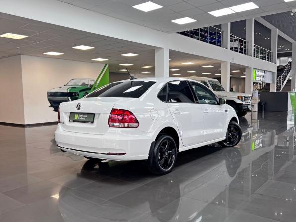 Volkswagen Polo V Рестайлинг с пробегом 2017 года, цена 1 345 000 рублей, 69804 км, седан, Автокод Объявления