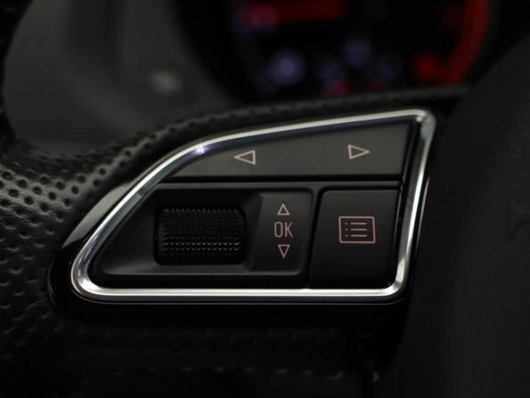 Audi Q3 I (8U) Рестайлинг с пробегом 2017 года, цена 2 450 000 рублей, 62090 км, внедорожник, Автокод Объявления