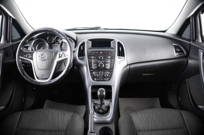 Opel Astra J Рестайлинг с пробегом 2012 года, цена 799 000 рублей, 201000 км, седан, Автокод Объявления
