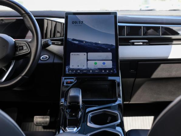 Geely Atlas II с пробегом 2024 года, цена 3 149 000 рублей, 23700 км, внедорожник, Автокод Объявления