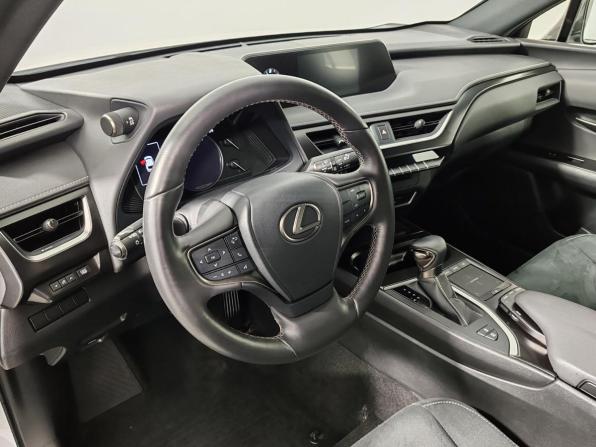 Lexus UX I с пробегом 2021 года, цена 2 999 000 рублей, 50896 км, внедорожник, Автокод Объявления