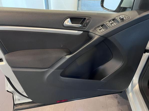Volkswagen Tiguan I Рестайлинг с пробегом 2012 года, цена 1 249 000 рублей, 220422 км, внедорожник, Автокод Объявления