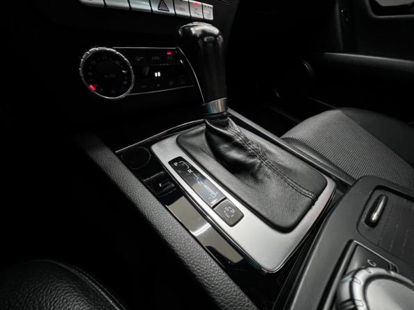 Mercedes-Benz C-Класс III (W204) Рестайлинг с пробегом 2012 года, цена 1 360 000 рублей, 212864 км, седан, Автокод Объявления