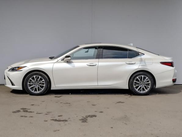 Lexus ES VII Рестайлинг с пробегом 2023 года, цена 4 355 000 рублей, 25601 км, седан, Автокод Объявления