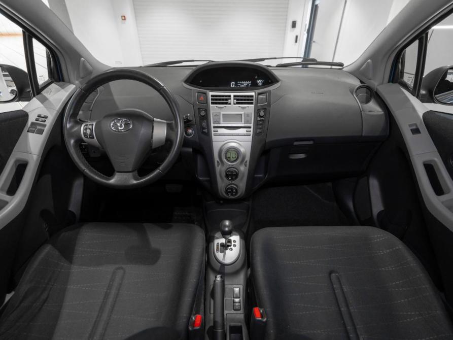 Toyota Yaris II Москва  - изображение 8