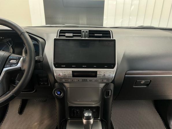 Toyota Land Cruiser Prado 150 Series Рестайлинг 2 с пробегом 2018 года, цена 4 949 000 рублей, 90000 км, внедорожник, Автокод Объявления
