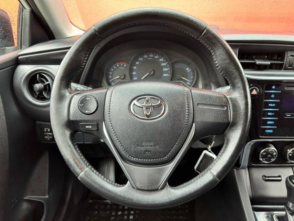 Toyota Corolla XI (E160 E170 E180) Рестайлинг 1 с пробегом 2018 года, цена 1 690 000 рублей, 170523 км, седан, Автокод Объявления