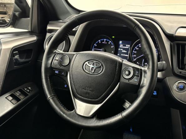 Toyota RAV4 IV (XA40) Рестайлинг с пробегом 2019 года, цена 2 728 000 рублей, 119000 км, внедорожник, Автокод Объявления
