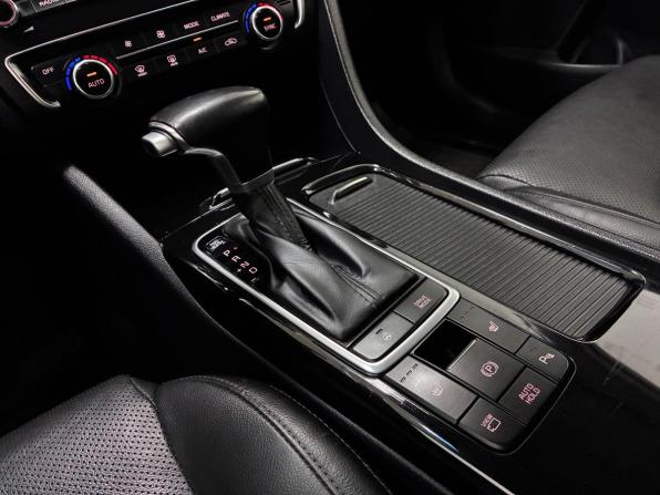 Kia Optima IV Рестайлинг с пробегом 2019 года, цена 1 651 000 рублей, 185000 км, седан, Автокод Объявления