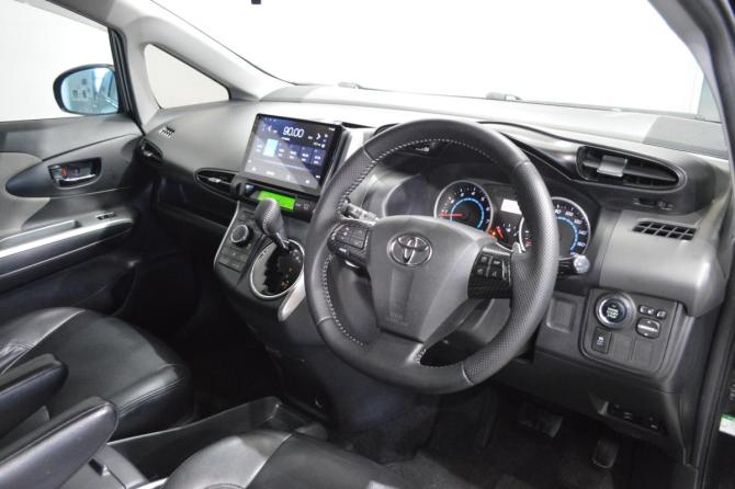 Toyota Wish II с пробегом 2010 года, цена 1 075 000 рублей, 171690 км, минивэн, Автокод Объявления
