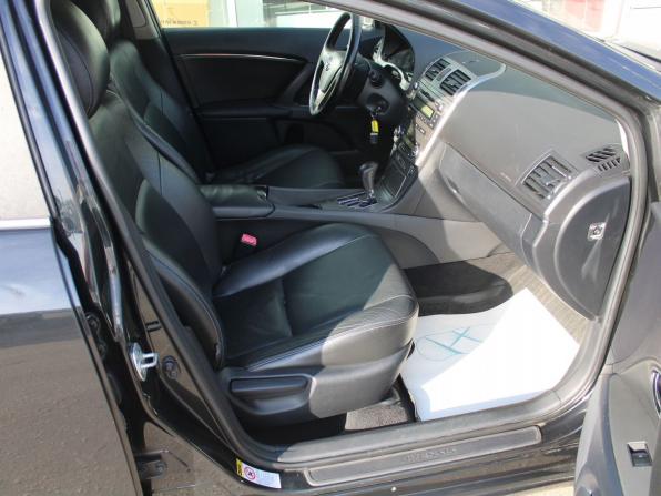 Toyota Avensis III с пробегом 2011 года, цена 965 000 рублей, 178612 км, седан, Автокод Объявления