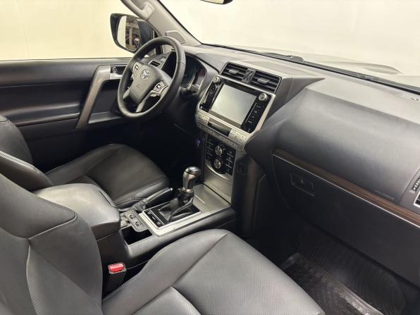 Toyota Land Cruiser Prado 150 Series Рестайлинг 2 с пробегом 2017 года, цена 4 899 000 рублей, 109947 км, внедорожник, Автокод Объявления