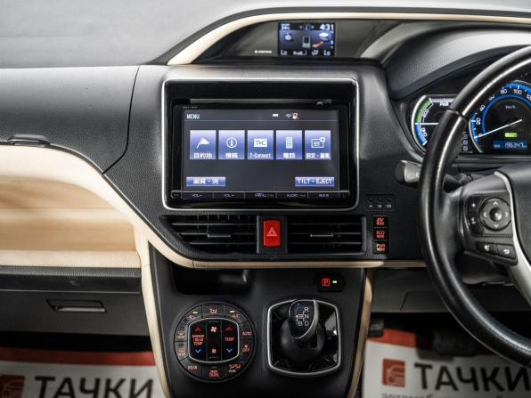 Toyota Noah III (R80) с пробегом 2014 года, цена 1 820 000 рублей, 196347 км, минивэн, Автокод Объявления