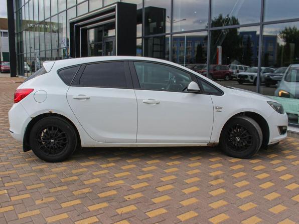 Opel Astra J Рестайлинг с пробегом 2013 года, цена 692 000 рублей, 162427 км, хэтчбек, Автокод Объявления