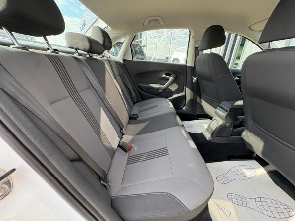 Volkswagen Polo V Рестайлинг с пробегом 2016 года, цена 1 170 000 рублей, 100402 км, седан, Автокод Объявления
