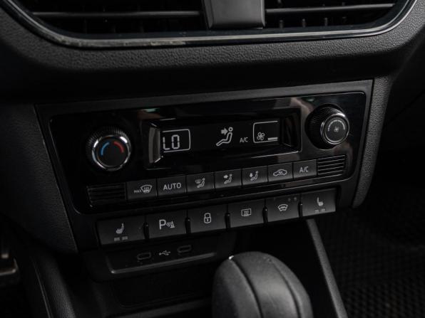 Volkswagen Polo VI с пробегом 2021 года, цена 1 715 000 рублей, 138620 км, лифтбек, Автокод Объявления