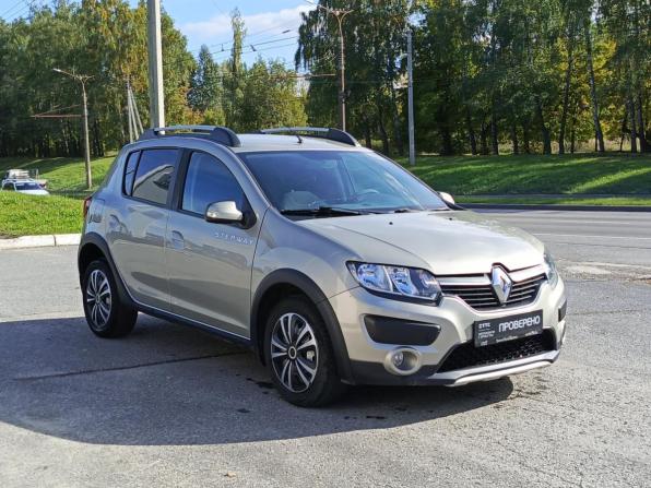 Renault Sandero II с пробегом 2017 года, цена 768 000 рублей, 39382 км, хэтчбек, Автокод Объявления