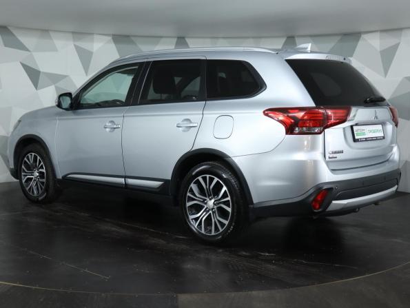 Mitsubishi Outlander III Рестайлинг 2 с пробегом 2018 года, цена 1 579 000 рублей, 230000 км, внедорожник, Автокод Объявления
