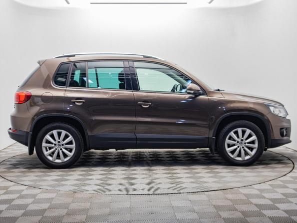 Volkswagen Tiguan I Рестайлинг с пробегом 2016 года, цена 1 760 000 рублей, 106110 км, внедорожник, Автокод Объявления