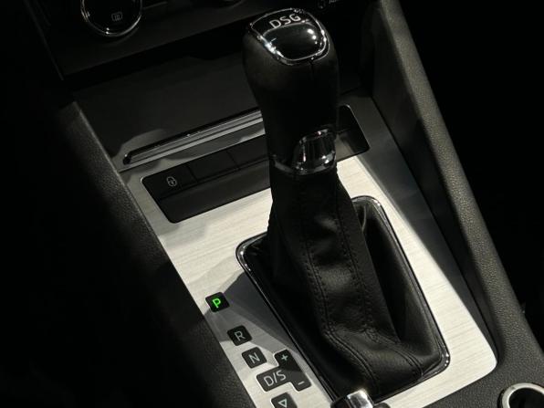 Skoda Octavia III (A7) Рестайлинг с пробегом 2017 года, цена 1 657 000 рублей, 169778 км, лифтбек, Автокод Объявления