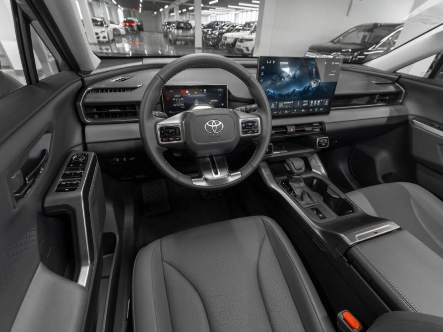 Toyota RAV4 VI (XA60) Москва  - изображение 7